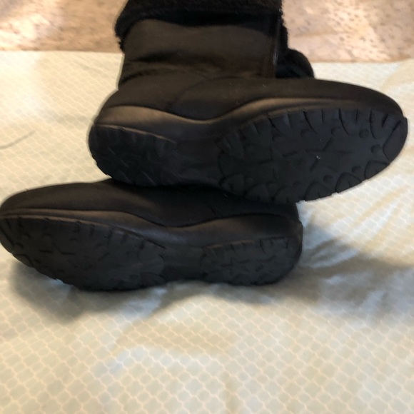 No Name Fold Over Winter Boots Wore Once Good Condition - Picture 4 of 5